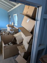 Free Boxes and Packing Paper in Grafenwoehr, GE