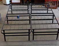 Queen platform frame in Alamogordo, New Mexico