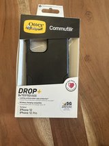 I phone 12/12 pro Otterbox new in Box in Stuttgart, GE