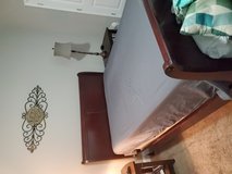 Queen bed in Warner Robins, Georgia