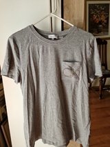CK T Shirt Grey in Ramstein, Germany