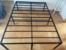 Rimensy Full Mattress and Bedframe in Wiesbaden, GE