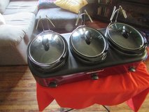 Elite Gourmet 3-in-1 Crock Pot in Aurora, Illinois