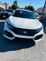 ?? 2019 Honda Civic Sport Touring – Turbo, Loaded, Mint Condition ?? in Clarksville, Tennessee