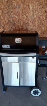 Nice Weber Propane Grill in Alamogordo, New Mexico