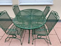 Patio Table with 4 Chairs in Stuttgart, GE