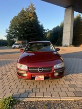 Opel Omega -Automatic . Low Meilege in Spring, Texas