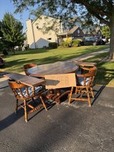 Oak table 4 chairs 2 leaves in Plainfield, Illinois