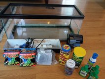20-gallon TURTLE tank, screened lid, lights, plus more in Naperville, Illinois