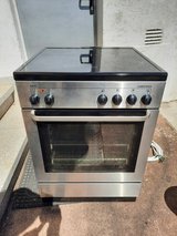 Oven with ceramic hob in Ramstein, Germany