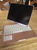 Apple IPad Air 2  - Case with keyboard in Alamogordo, New Mexico