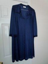 Vanity Fair 3X Nylon Robe in Tomball, Texas