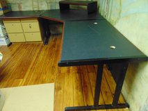 Receptionist Large Corner L-shaped 3 Modular Laminate Desk in Aurora, Illinois