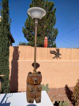 Wooden bear pole lamp in Alamogordo, New Mexico