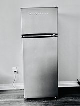 Frigidaire Refrigerator/Freezer in Houston, Texas