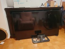 69.5" Vizio TV in Stuttgart, GE