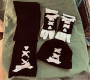 Disney Princess Scarf/Gloves/Beenie-adult in Hemet, California