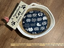 Cat Basket/Bed & Wall-Hanging~NWT in Houston, Texas