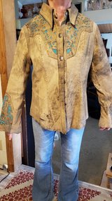 WOMANS HAND BUFFED LAMB SKIN WITH TURQUOISE LEATHER INLAY SIZE 14 in Houston, Texas