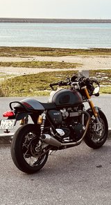 Triumph Thruxton RS in Okinawa, Japan