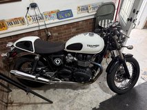 2015 Triumph Thruxton Ace. in Camp Lejeune, North Carolina