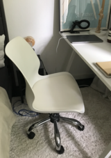 Office Swivel Chair – White, Good Condition in Wiesbaden, GE