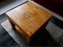 Solid wood corner table in Wiesbaden, GE