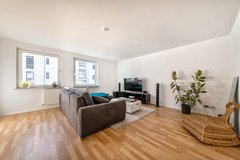 IN A TRENDY DISTRICT CLOSE TO THE RHEIN! 3 rooms, bright floor plan, fitted kitchen, and bathtub in Wiesbaden, GE