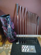 Ladies RH Golf Clubs Driver, 1-3-5 Wood, 3-10 Irons, Putter, Bag & Extras in Naperville, Illinois