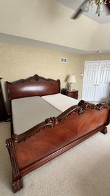 6-Piece Master Bedroom Set in Glendale Heights, Illinois