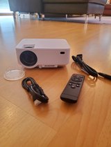 Hompow LED Projector (110-240v) in Stuttgart, GE