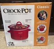 2-Quart Red Crockpot in Fort Campbell, Kentucky