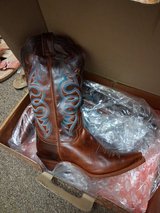 Womans Boots sz 9.5  new Justin's in Camp Lejeune, North Carolina