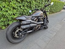 2023 Harley Sportster S W/ ~1400 MILES AND ~$3800 worth of extras / Warranty 2029 in Wiesbaden, GE