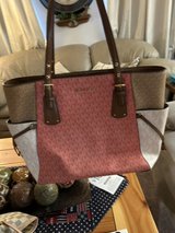 Michael Kors purse in Fort Leonard Wood, Missouri