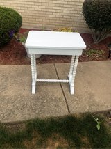 white table in Aurora, Illinois