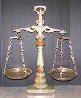 Beautiful Vintage Green Onyx & Polished Brass Desk Scale (home decor) in Alamogordo, New Mexico