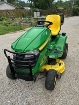 X300 John Deere Mower in Fort Leonard Wood, Missouri