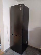 Full size european fridge / freezer in Baumholder, GE