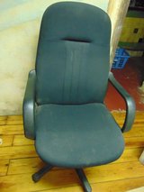 Adjustable Computer Desk Chair in Aurora, Illinois