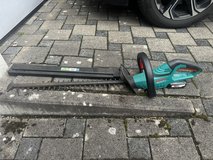 Bosch Hedge Trimmer w/Battery in Stuttgart, GE