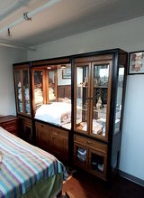 Beautiful hutch/cabinet in Bolingbrook, Illinois