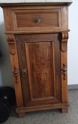 Antique Bedside Cabinet in Stuttgart, GE