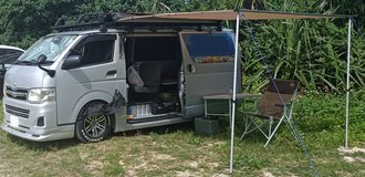Toyota Hiace Roof Rack With Awning & Tent in Okinawa, Japan
