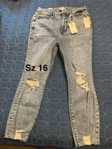 Good American Jeans in Camp Lejeune, North Carolina