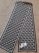 New MICHAEL KORS MK Logo Black & White Scarf in Shorewood, Illinois