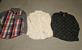 long sleeve shirts - boys Small in Plainfield, Illinois