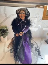 Haloween Witch decor /figurine in Joliet, Illinois