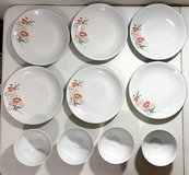 Vtg 10pc porcelain Dinnerware Set - 6 Dinner Plates & 4 Bowls - Hungary - *EUC* in Orland Park, Illinois