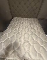 Quilted Posturepedic Queen Mattress in Plainfield, Illinois